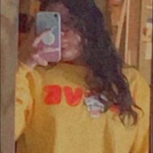 Meet your Posher, Alexia